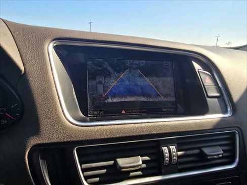 Used 2017 Audi Q5 2.0T Premium image 29