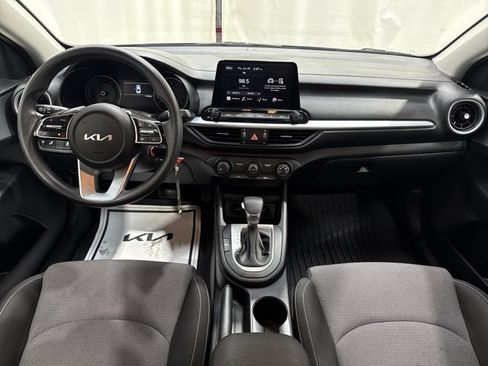 Used 2023 Kia Forte LXS w/ LXS Technology Package FWD image 15