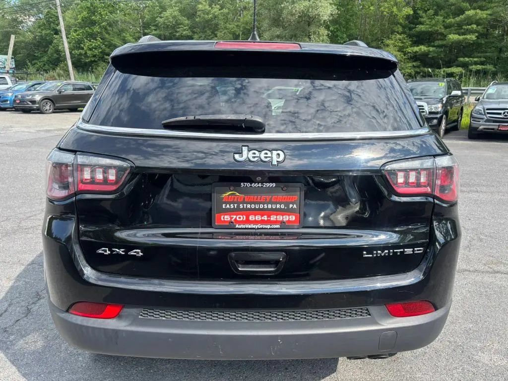 Used 2018 Jeep Compass Limited AWD/4WD image 7