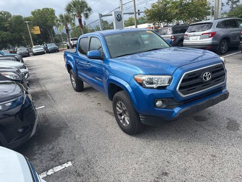 Used 2017 Toyota Tacoma SR5 w/ Tow Package RWD image 8