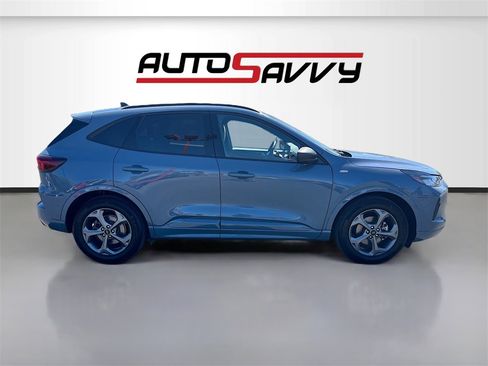 Used 2024 Ford Escape ST-Line w/ Tech Pack #1 image 8