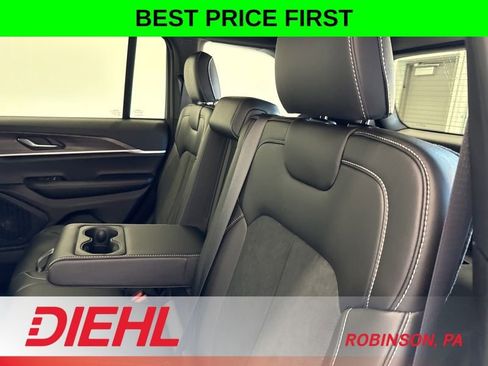 New 2026 Jeep Grand Cherokee Altitude AWD/4WD image 17