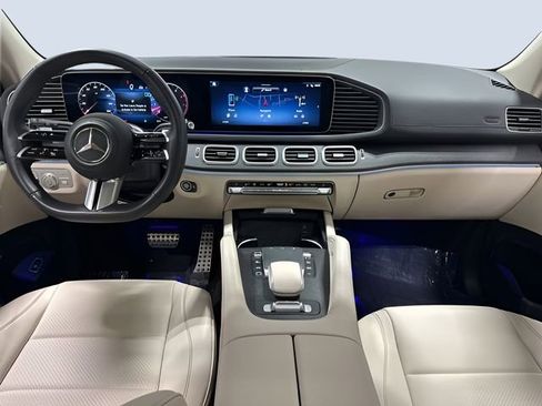 Certified 2025 Mercedes-Benz GLS 450 4MATIC image 13