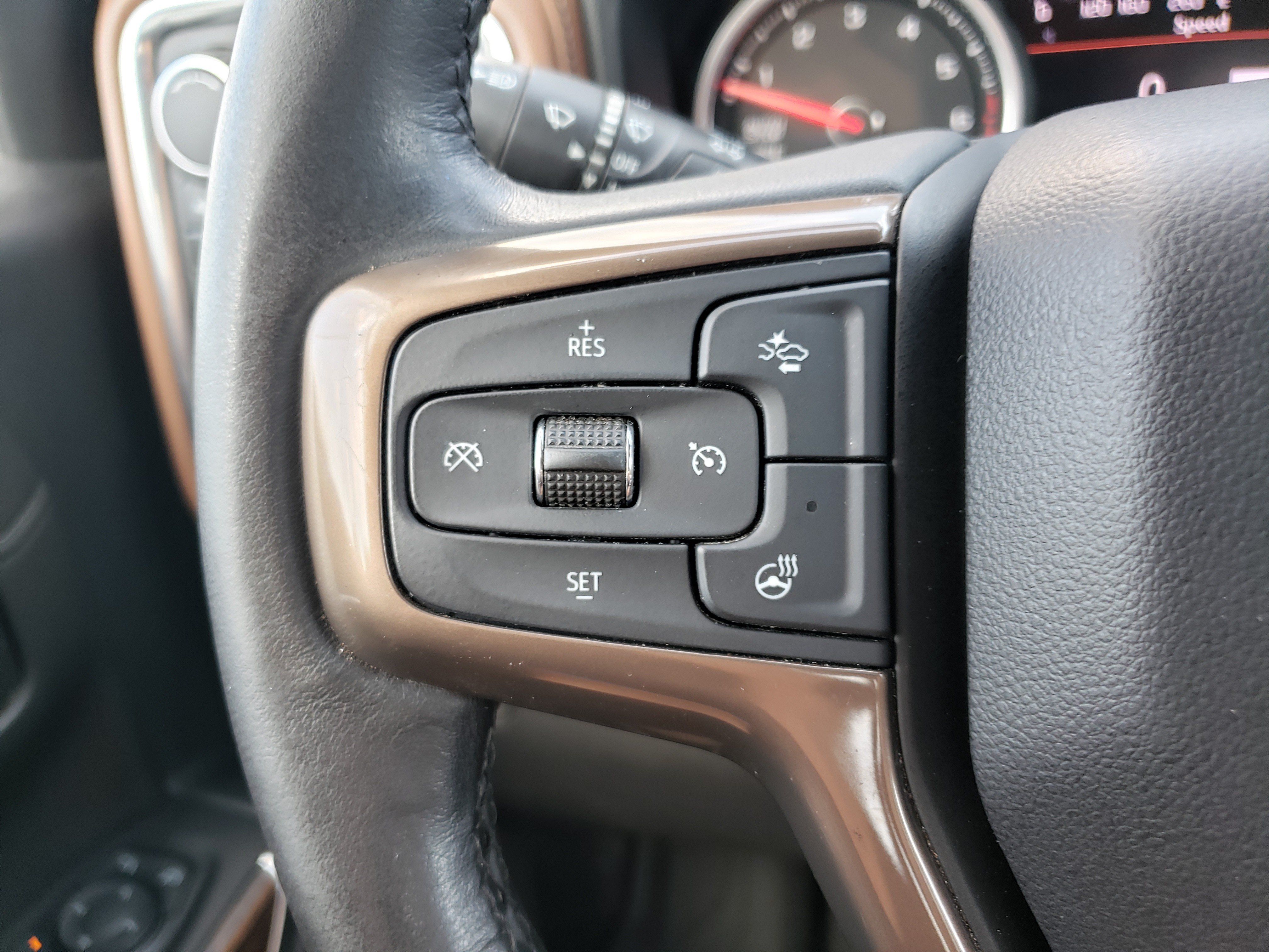 Used 2019 Chevrolet Silverado 1500 High Country w/ Technology Package AWD/4WD image 15