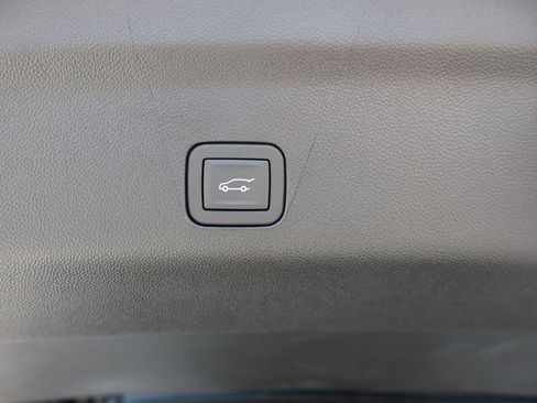 New 2026 Chevrolet Suburban High Country AWD/4WD image 32