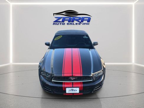 Used 2014 Ford Mustang Convertible RWD image 10