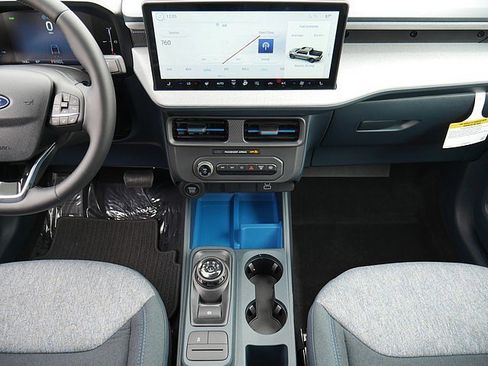 New 2025 Ford Maverick XLT w/ XLT Luxury Package image 18