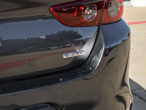 Used 2019 MAZDA MAZDA3 Sedan w/ Preferred Package image 49