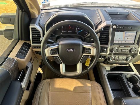 Used 2019 Ford F250 Lariat w/ Chrome Package image 2