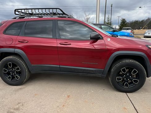 Used 2014 Jeep Cherokee Trailhawk w/ Technology Group image 7