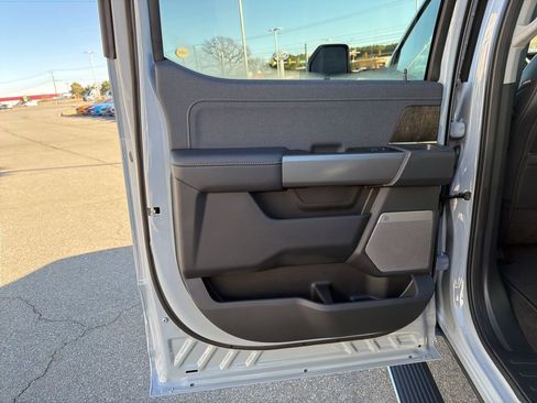 New 2026 Ford F250 Lariat w/ Lariat Premium Package image 16