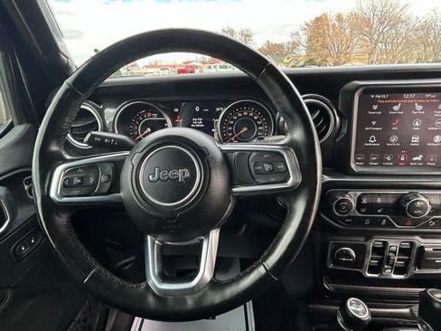Used 2021 Jeep Wrangler Unlimited Sahara image 10