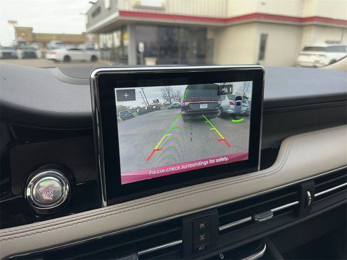 Used 2021 Lincoln Corsair Reserve image 17