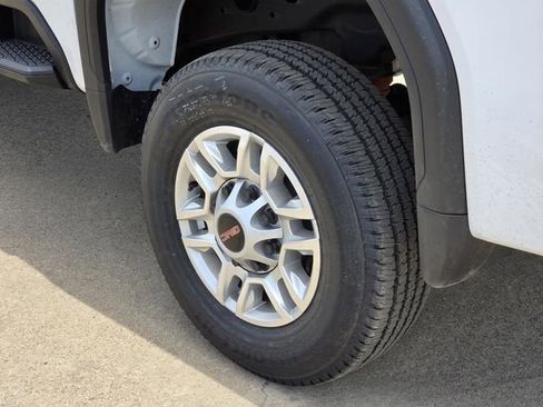 New 2026 GMC Sierra 2500 Pro AWD/4WD image 7