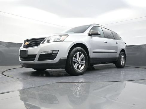 Used 2017 Chevrolet Traverse LS AWD/4WD image 33