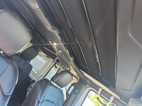 Used 2022 Jeep Wrangler Unlimited Sahara w/ Cold Weather Group AWD/4WD image 14