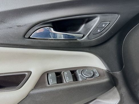 Used 2021 Chevrolet Equinox LT FWD image 13