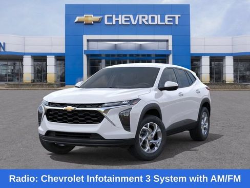 New 2026 Chevrolet Trax LS w/ LS Convenience Package FWD image 7