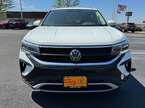 Used 2022 Volkswagen Taos SE AWD/4WD image 9