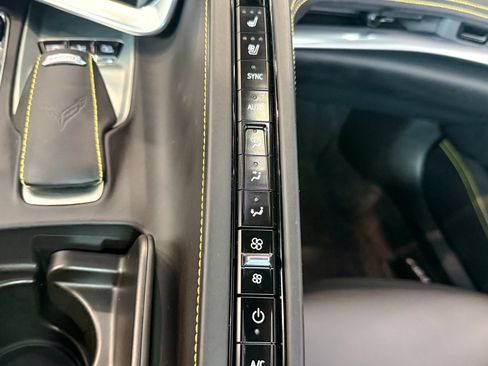 Certified 2024 Chevrolet Corvette Stingray Premium Conv RWD image 28
