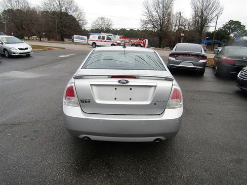 Used 2009 Ford Fusion SEL image 6
