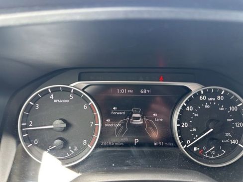 Used 2023 Nissan Rogue SV AWD/4WD image 11