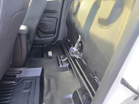 Used 2022 Chevrolet Colorado LT w/ Fleet Safety Package RWD image 13