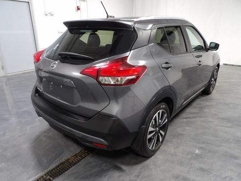 Used 2019 Nissan Kicks SR FWD image 4