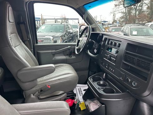 Used 2017 Chevrolet Express 2500 LS image 12