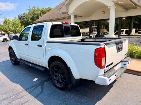 Used 2018 Nissan Frontier SV w/ Value Truck Package AWD/4WD image 4
