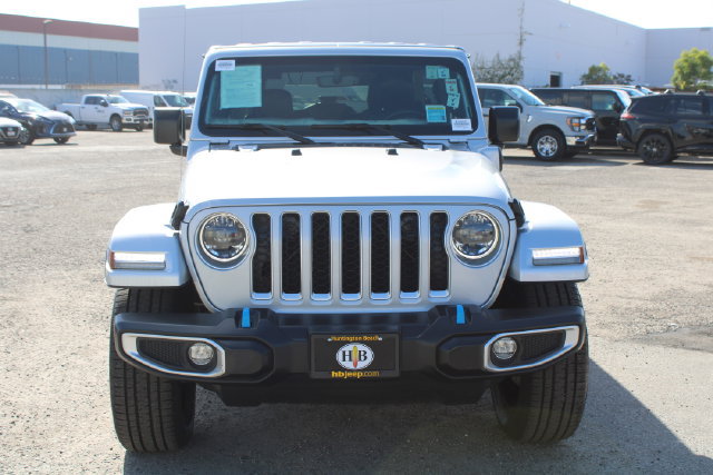 Used 2023 Jeep Wrangler Unlimited Sahara w/ Cold Weather Group AWD/4WD image 2