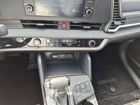 Used 2024 Kia Sportage LX FWD image 14