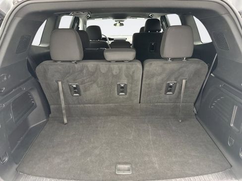 Used 2025 GMC Acadia Elevation image 22