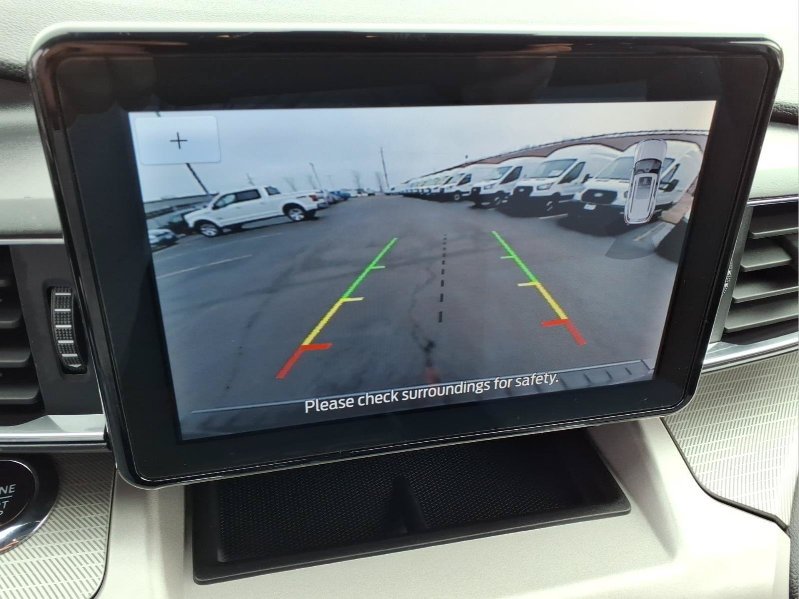 Used 2023 Ford Explorer XLT w/ Equipment Group 202A AWD/4WD image 10