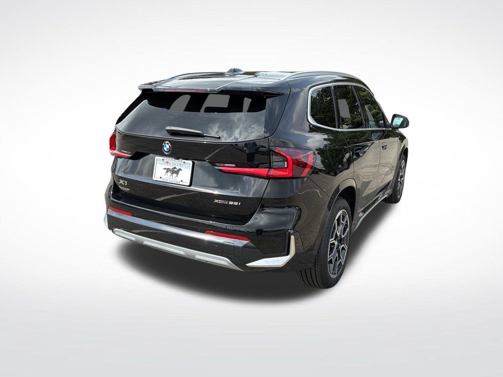 New 2027 BMW X1 xDrive28i AWD/4WD image 3