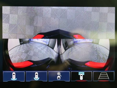 Used 2025 Chevrolet Corvette Stingray w/ Z51 Performance Package image 31