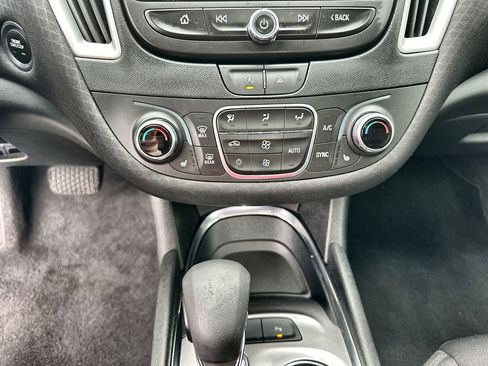 Certified 2024 Chevrolet Malibu LT image 35