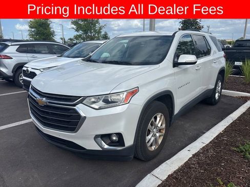 Used 2018 Chevrolet Traverse LT FWD image 2
