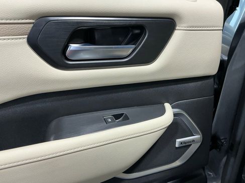 Used 2025 Nissan Armada Platinum Reserve image 51