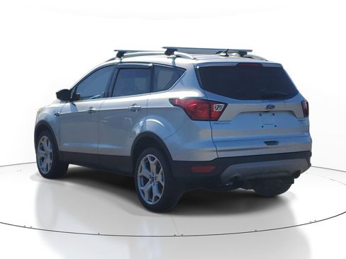 Used 2019 Ford Escape Titanium FWD image 3