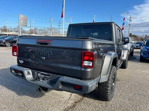 Used 2021 Jeep Gladiator Willys image 3