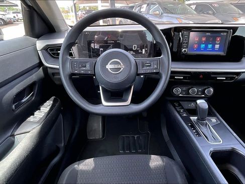 Used 2025 Nissan Kicks S FWD image 6