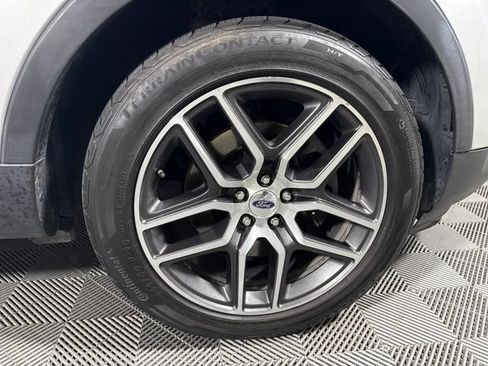 Used 2016 Ford Explorer Sport w/ Equipment Group 401A AWD/4WD image 11