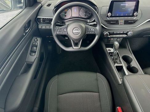 Certified 2025 Nissan Altima 2.5 S FWD image 20