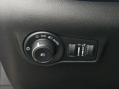 Used 2023 Jeep Compass Latitude AWD/4WD image 24