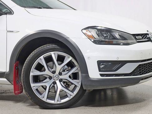 Used 2017 Volkswagen Golf Alltrack SEL AWD/4WD image 5