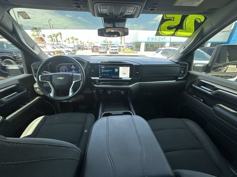 Used 2025 Chevrolet Silverado 2500 LT w/ Convenience Package AWD/4WD image 18