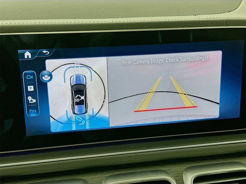 Used 2025 Mercedes-Benz GLS 450 4MATIC image 15