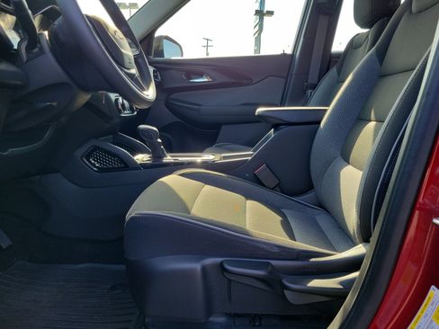 Used 2021 Chevrolet TrailBlazer LS FWD image 16