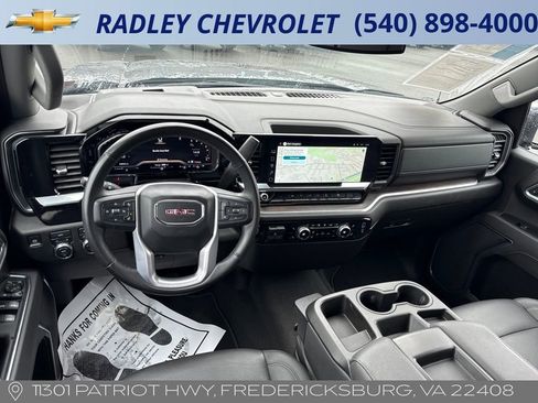 Certified 2025 GMC Sierra 1500 SLT image 8